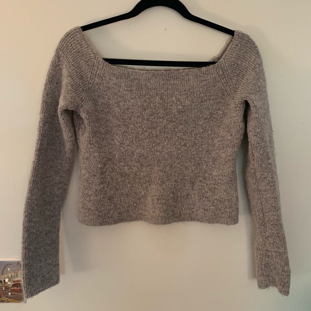 Kendall & Kylie Gray Cropped Long sleeve Sweater, Size Medium